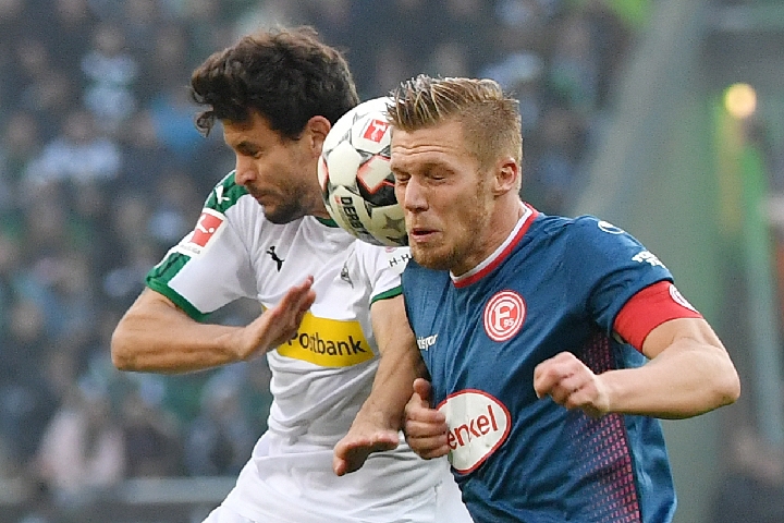 队报：皇马视维尼修斯为竞技层面和经济层面极为重要的资产（《队报》：皇马把维尼修斯视作竞技与经济双重层面的关键资产）